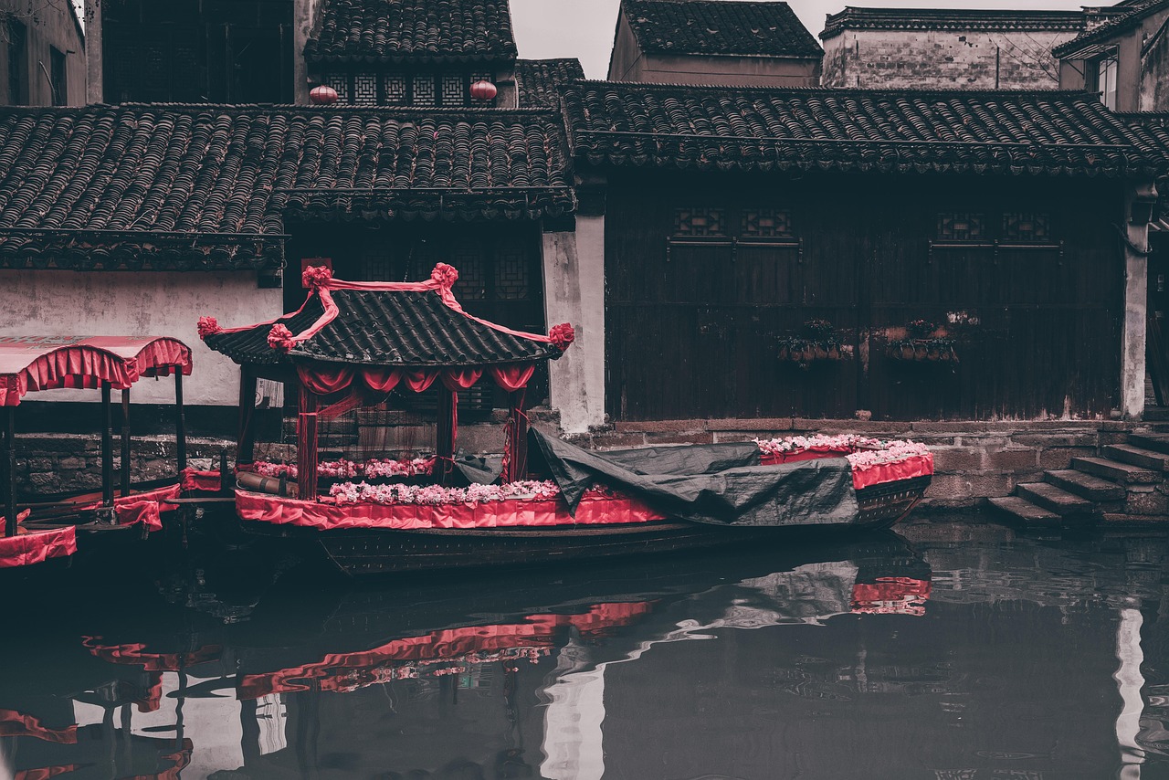 弘扬国粹，传承戏曲文化