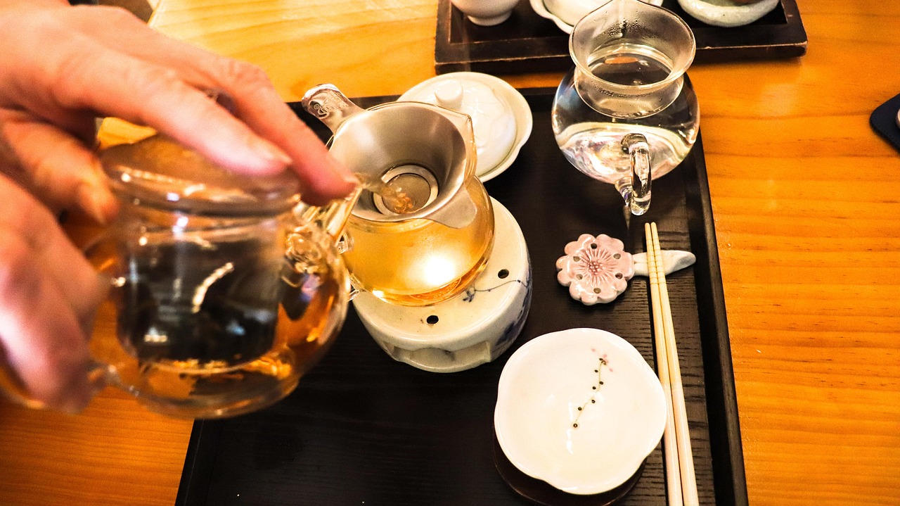 茶香千年，饮茶文化的传承与现代演绎
